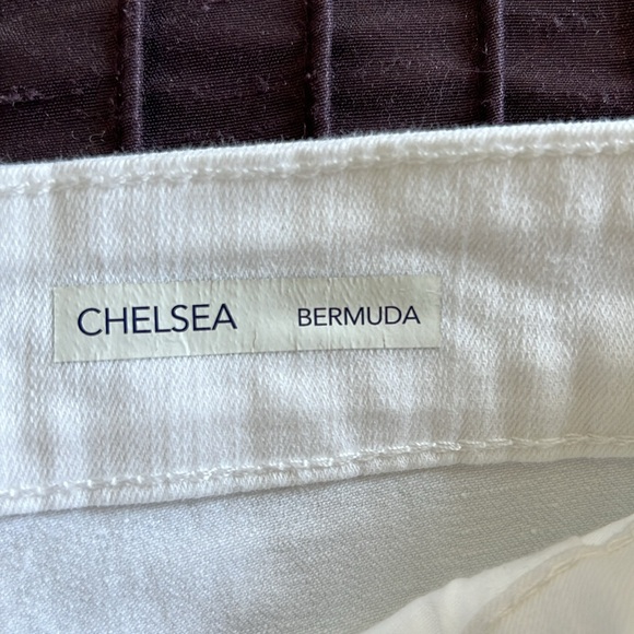 Code bleu white Dunham Bermuda. Size 12. - Picture 7 of 8
